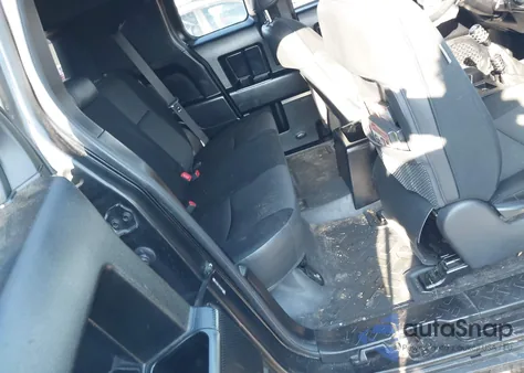 2007 Toyota Fj Cruiser z USA, uszkodzony, nr VIN JTEBU11F670014285